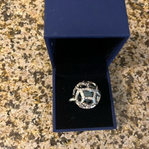 NWOT Swarovski Rhodium Silver Crystal Mesh Ball Ring w/Jade Ball Inside w/Box - Picture 5 of 6